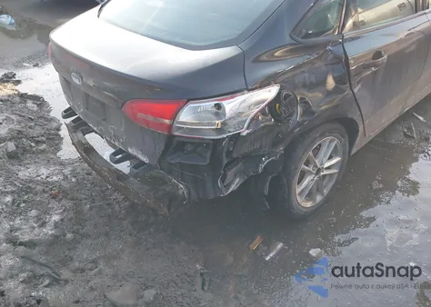 2016 Ford Focus Se z USA, uszkodzony, nr VIN 1FADP3F25GL280892